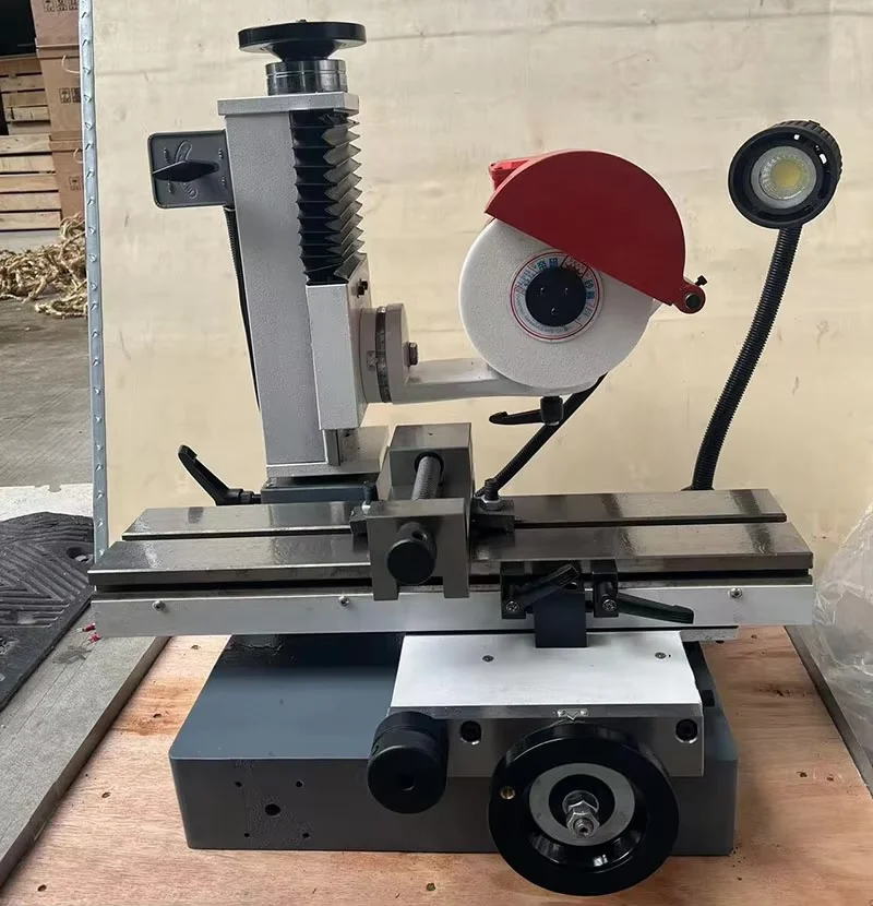 Universal Tool Grinder New Universal Tool Grinding Machine with Workbench Area 130*600mm
Universal Tool Grinder New Universal Tool Grinding Machine with Workbench Area 130*600mm