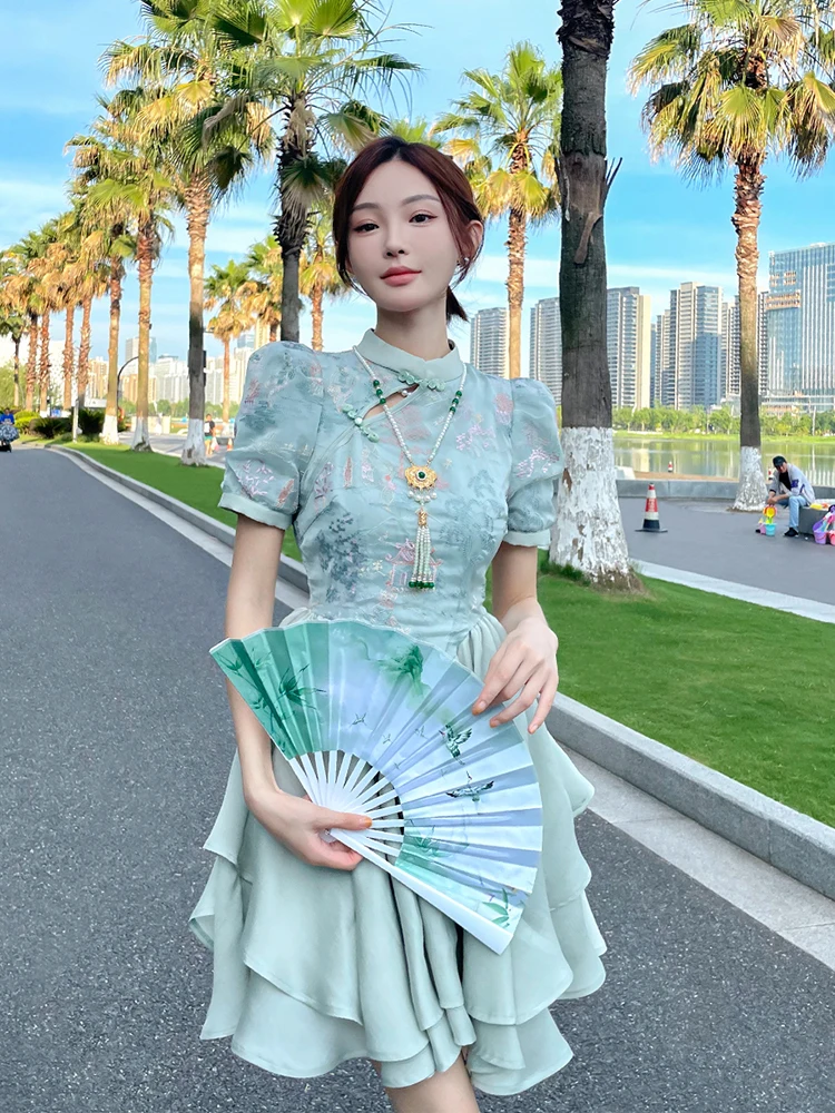Улучшенная женская летняя новинка в китайском ретро-стиле, маленький размер, с вышивкой и лоскутным шитьем, сетчатая ткань.
Улучшенная женская летняя новинка в китайском ретро-стиле, маленький размер, с вышивкой и лоскутным шитьем, сетчатая ткань.