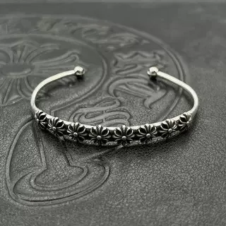 S925 Sterling Silver Punk Hip Hop Vintage Multiple Cross Flower Bracelet Opening Men's and Women's Handicraft Cross Bracelet
S925 Sterling Silver Punk Hip Hop Vintage Multiple Cross Flower Bracelet Opening Men's and Women's Handicraft Cross Bracelet
