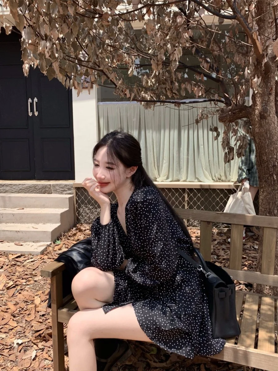 Hong Kong Style Polka Dot Long Sleeve Shirt Dress Women Early Autumn New Sweet Atmosphere Waist Cinching Super Fairy Feelings
Hong Kong Style Polka Dot Long Sleeve Shirt Dress Women Early Autumn New Sweet Atmosphere Waist Cinching Super Fairy Feelings