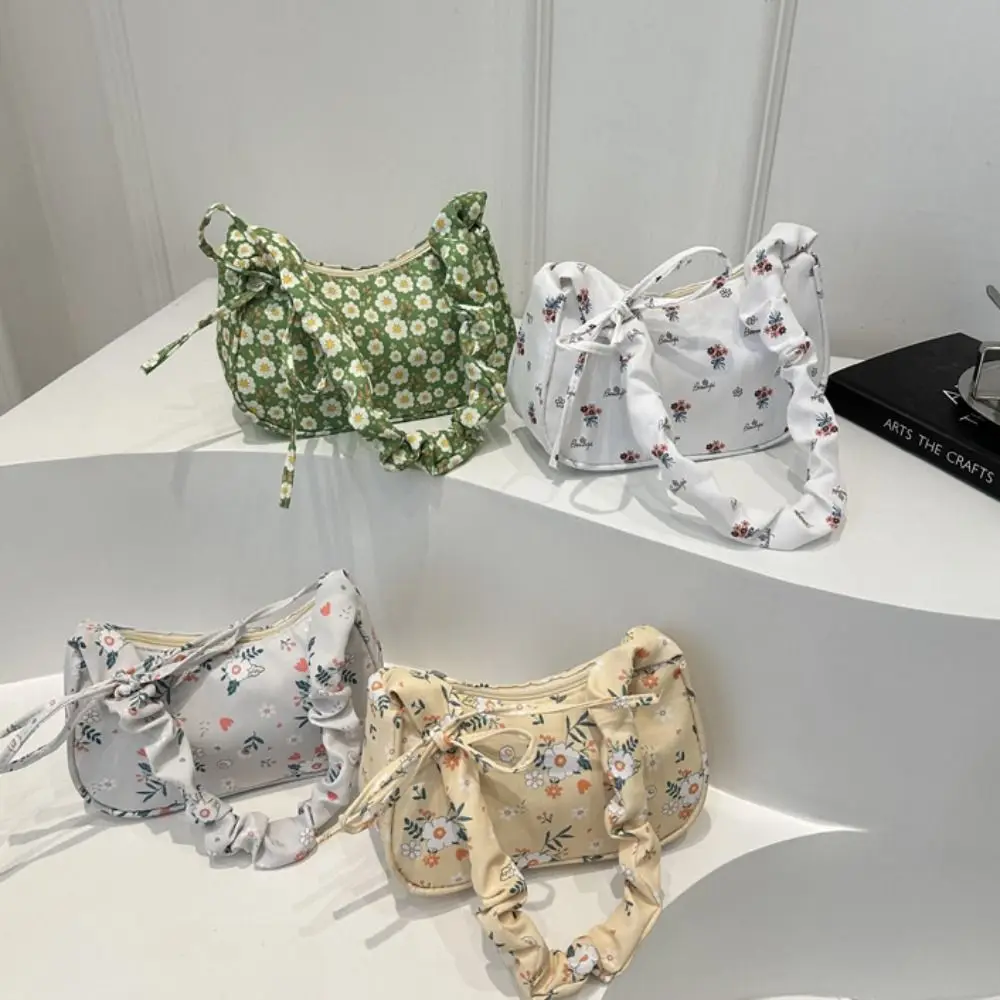 Korean Style Flower Pattern Printing Shoulder Bag Large Capacity Wrinkle Sweet Canvas Bag Underarm Bag Bow Lovely Tote Bag Women
Korean Style Flower Pattern Printing Shoulder Bag Large Capacity Wrinkle Sweet Canvas Bag Underarm Bag Bow Lovely Tote Bag Women
