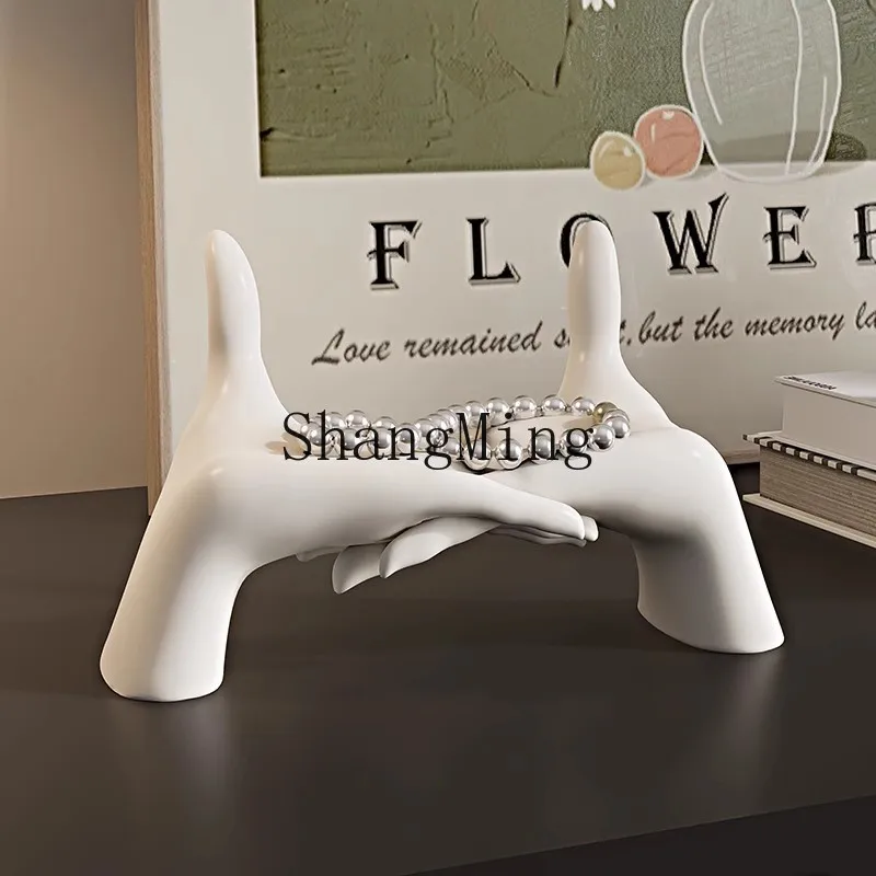 CL Hand in Hand for Life Desktop Decoration Creative Small Storage Rack Couple Phone Stand New Model 
CL Hand in Hand for Life Desktop Decoration Creative Small Storage Rack Couple Phone Stand New Model