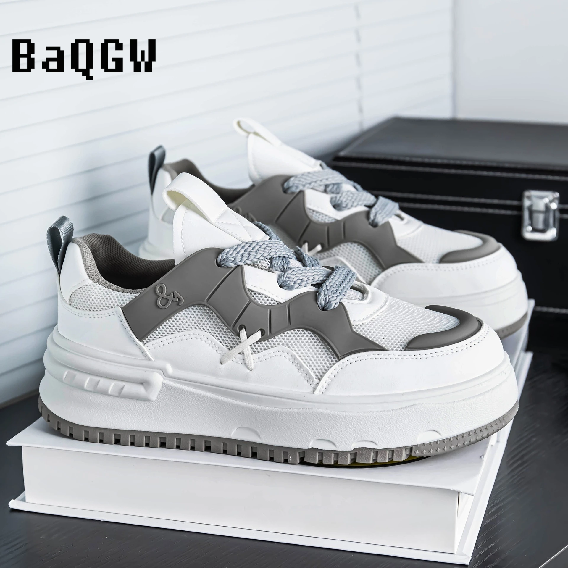 2026 Spring Mesh Panel Platform Sneakers Casual Lace-up Lightweight Breathable Walking Shoes for Men Student
2026 Spring Mesh Panel Platform Sneakers Casual Lace-up Lightweight Breathable Walking Shoes for Men Student