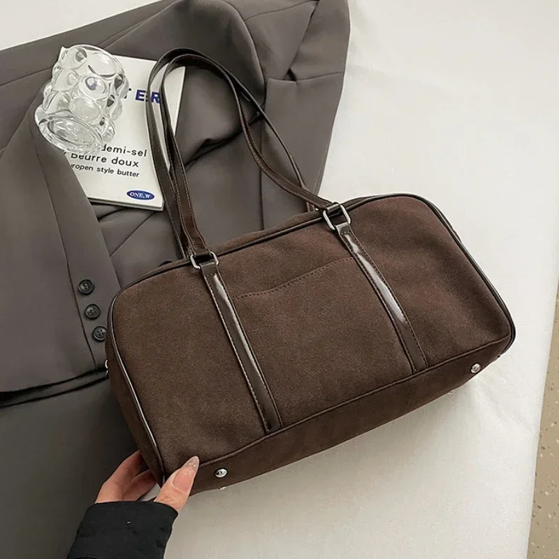Casual Large Capaci Suede Bag Women 2025 New Autumn and Winter Retro Brown Commuter Shoulder Bag Pillow Bag Purses and Handbags
Casual Large Capaci Suede Bag Women 2025 New Autumn and Winter Retro Brown Commuter Shoulder Bag Pillow Bag Purses and Handbags