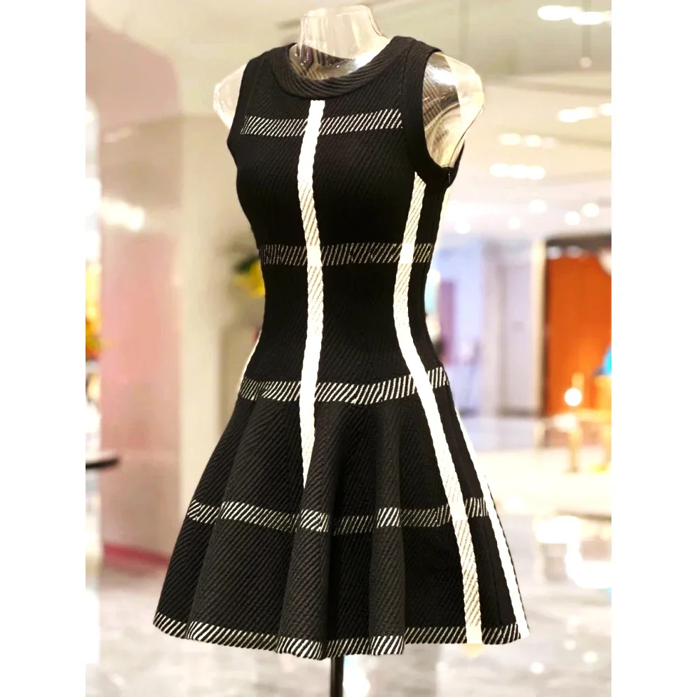 2024 Summer New Luxury Brand Women's Dress - Black Knit, Sleeveless Vestidos, Short Skirt for Evening Party & Birthday
2024 Summer New Luxury Brand Women's Dress - Black Knit, Sleeveless Vestidos, Short Skirt for Evening Party & Birthday