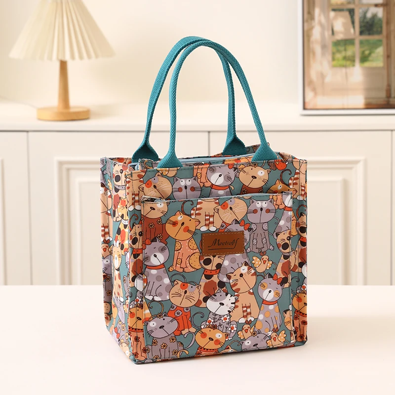 Сумка-тоут с мультяшным принтом, сумка для обеда из ткани Оксфорд, водонепроницаемая, портативная и теплоизоляционная.
Сумка-тоут с мультяшным принтом, сумка для обеда из ткани Оксфорд, водонепроницаемая, портативная и теплоизоляционная.