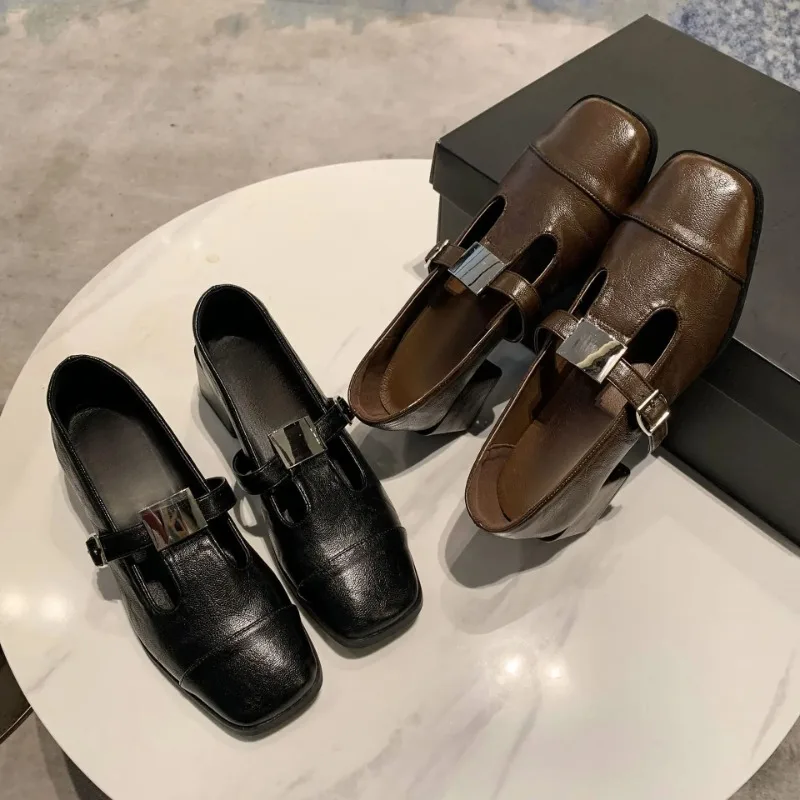 2025 Hot Seller Retro Mary Jane Shoes French Square Toe Straight Strap Single Shoe Commuting Thick Heel Loafersshoes for Women
2025 Hot Seller Retro Mary Jane Shoes French Square Toe Straight Strap Single Shoe Commuting Thick Heel Loafersshoes for Women