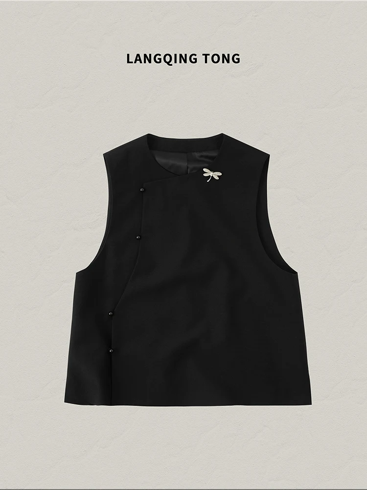 Новый женский шерстяной жилет в китайском стиле, укороченный, для многослойных образов, с круглым вырезом, на одной пуговице, однотонный, для повседневной носки
Новый женский шерстяной жилет в китайском стиле, укороченный, для многослойных образов, с круглым вырезом, на одной пуговице, однотонный, для повседневной носки