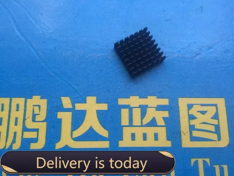 Высококачественный охлаждающий ребро 28,5*28,2*8 мм, чистый алюминий, серебряный чип, охлаждающий ребро, усилитель, радиатор
Высококачественный охлаждающий ребро 28,5*28,2*8 мм, чистый алюминий, серебряный чип, охлаждающий ребро, усилитель, радиатор