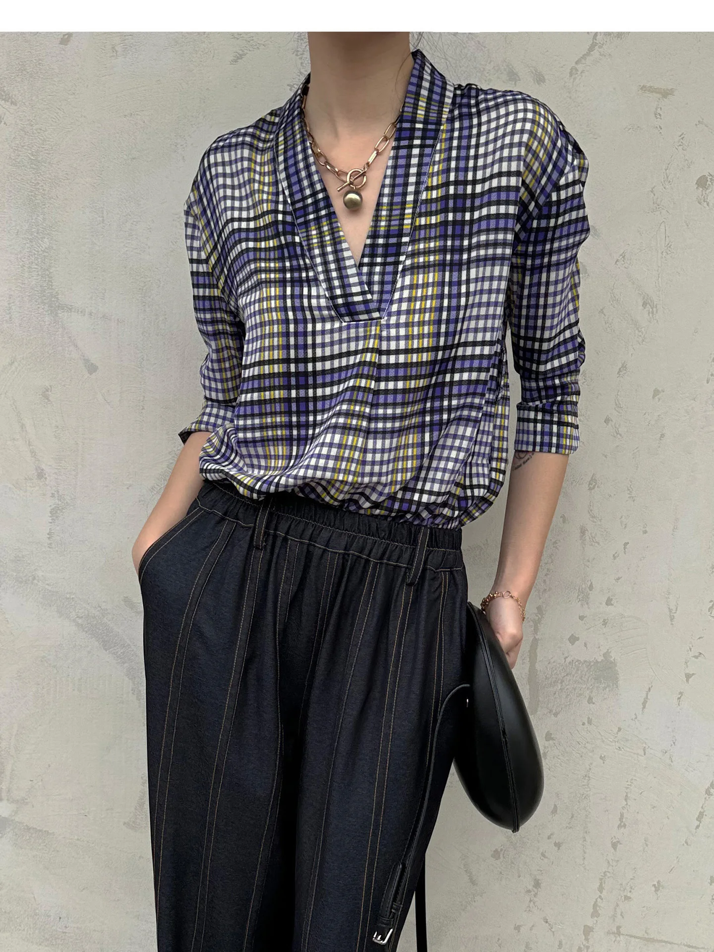 LAMBO Special Vintage Plaid V-neck Shirt Lightweight Skirt Set Transparent Splicing Color Spring Fashion Women's Outfit
LAMBO Special Vintage Plaid V-neck Shirt Lightweight Skirt Set Transparent Splicing Color Spring Fashion Women's Outfit