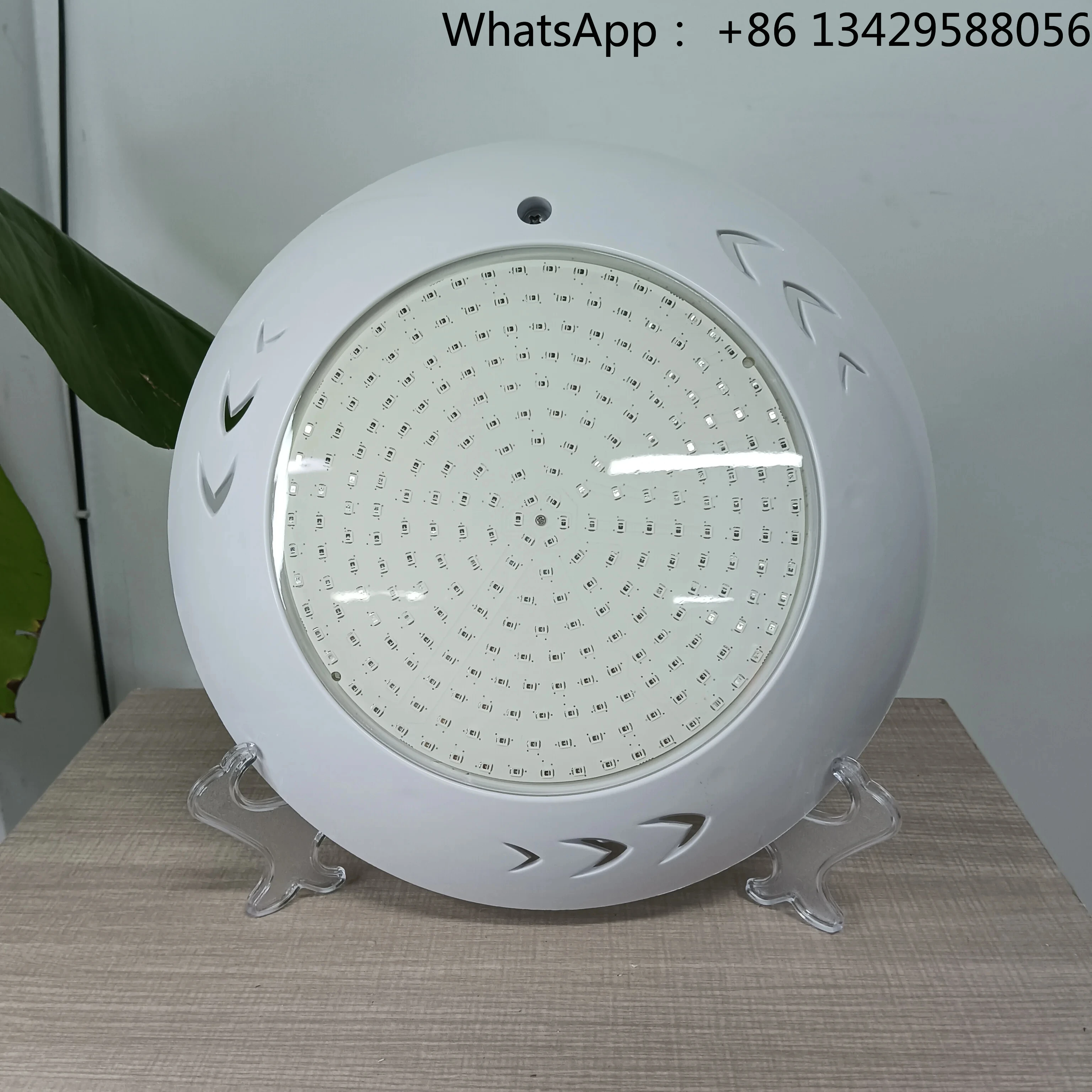 New Design and High Quality AC/12V Waterproof Resin Filled PC RGB Color LED Underwater Light
New Design and High Quality AC/12V Waterproof Resin Filled PC RGB Color LED Underwater Light