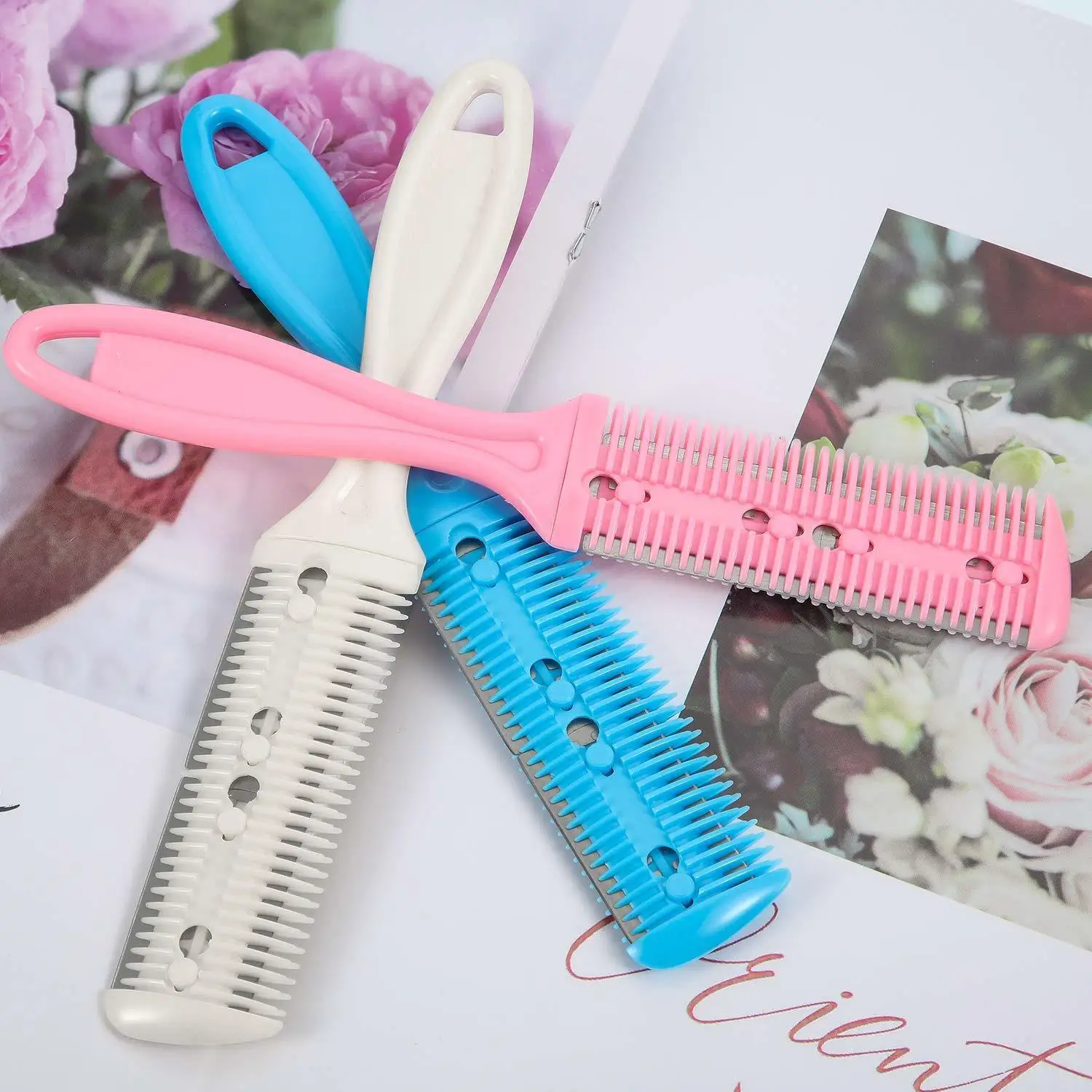 Hair Cutter Comb Dual Side Cutting Scissors Hair Thinning Comb Double Edge Hair Razor Comb, Razor Comb With 5 Pcs Extra Razors
Hair Cutter Comb Dual Side Cutting Scissors Hair Thinning Comb Double Edge Hair Razor Comb, Razor Comb With 5 Pcs Extra Razors