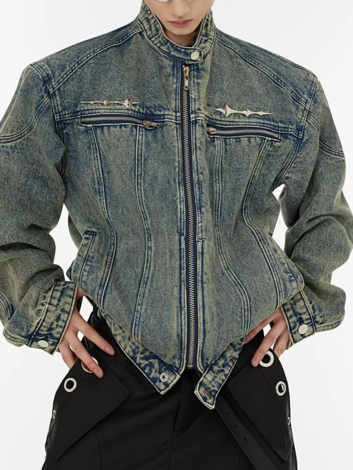 Мужская джинсовая куртка с мягкой подкладкой в стиле ретро, модная брендовая металлическая заклепка, дизайн Nel Jaet Faion Urban...
Мужская джинсовая куртка с мягкой подкладкой в стиле ретро, модная брендовая металлическая заклепка, дизайн Nel Jaet Faion Urban...