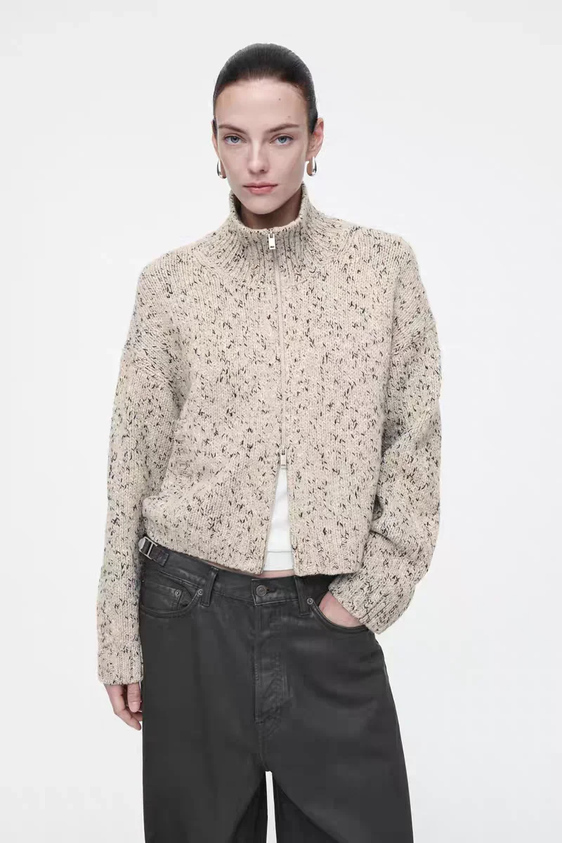 XIMIAN APPAREL 2026 YAZHIMEI winter new style of Women's casual version blended texture zipper cardigan
XIMIAN APPAREL 2026 YAZHIMEI winter new style of Women's casual version blended texture zipper cardigan