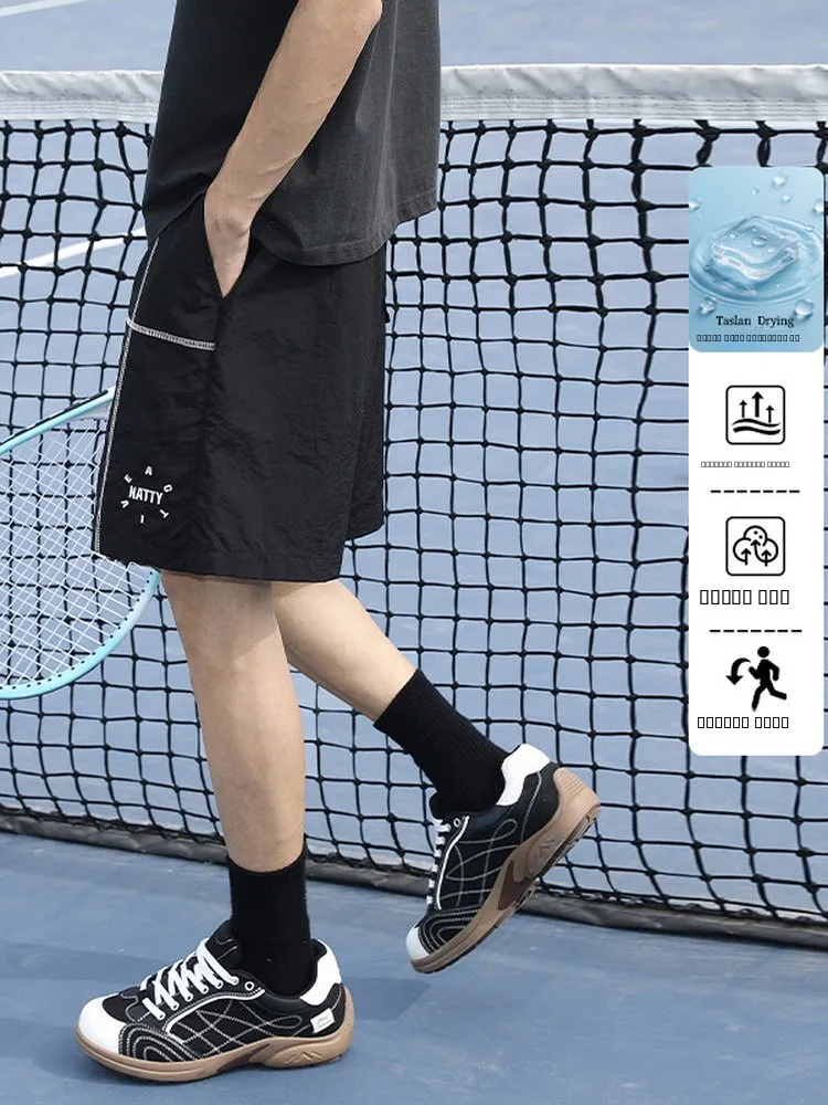 Американские мужские летние спортивные шорты Slim Fit: тонкие, удобные, дышащие, с эластичным поясом, свободного кроя
Американские мужские летние спортивные шорты Slim Fit: тонкие, удобные, дышащие, с эластичным поясом, свободного кроя