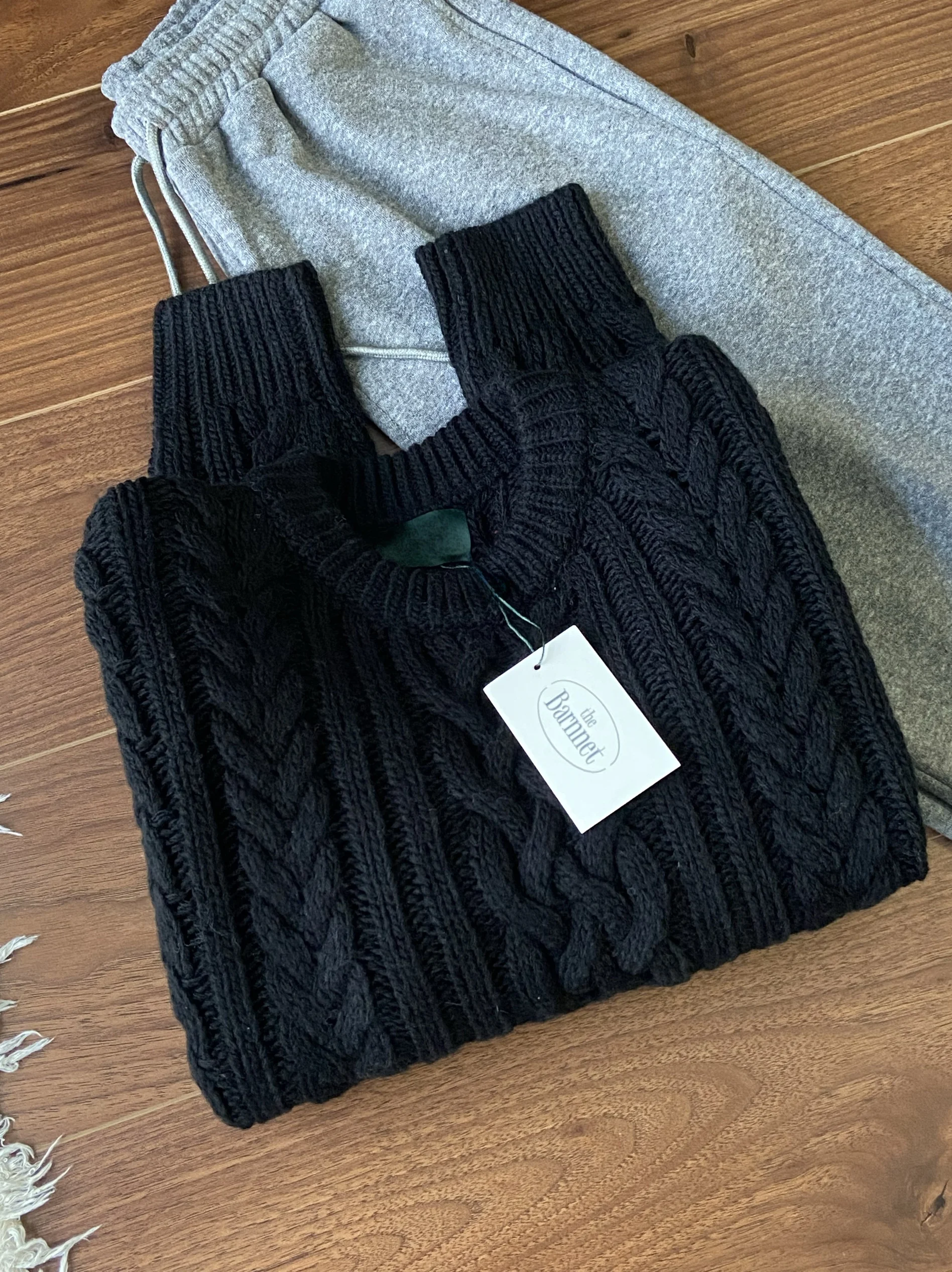 Simple Vintage Bla Twist Knitted Sweater 50% Wool Thebar*net Comfortable Warmth Autumn Winter Women's Faion Casual Knitwear
Simple Vintage Bla Twist Knitted Sweater 50% Wool Thebar*net Comfortable Warmth Autumn Winter Women's Faion Casual Knitwear