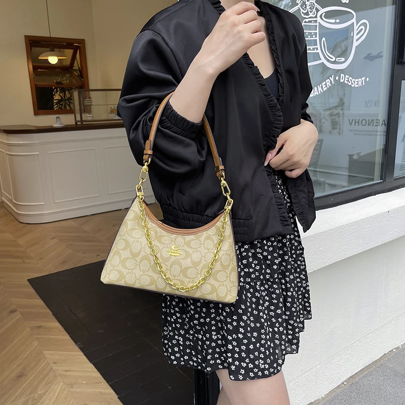 Stylish Unique Leisure Business Casual Clutch Mini Bag for Fashionable Women Featuring Simple Vintage Charm 
Stylish Unique Leisure Business Casual Clutch Mini Bag for Fashionable Women Featuring Simple Vintage Charm