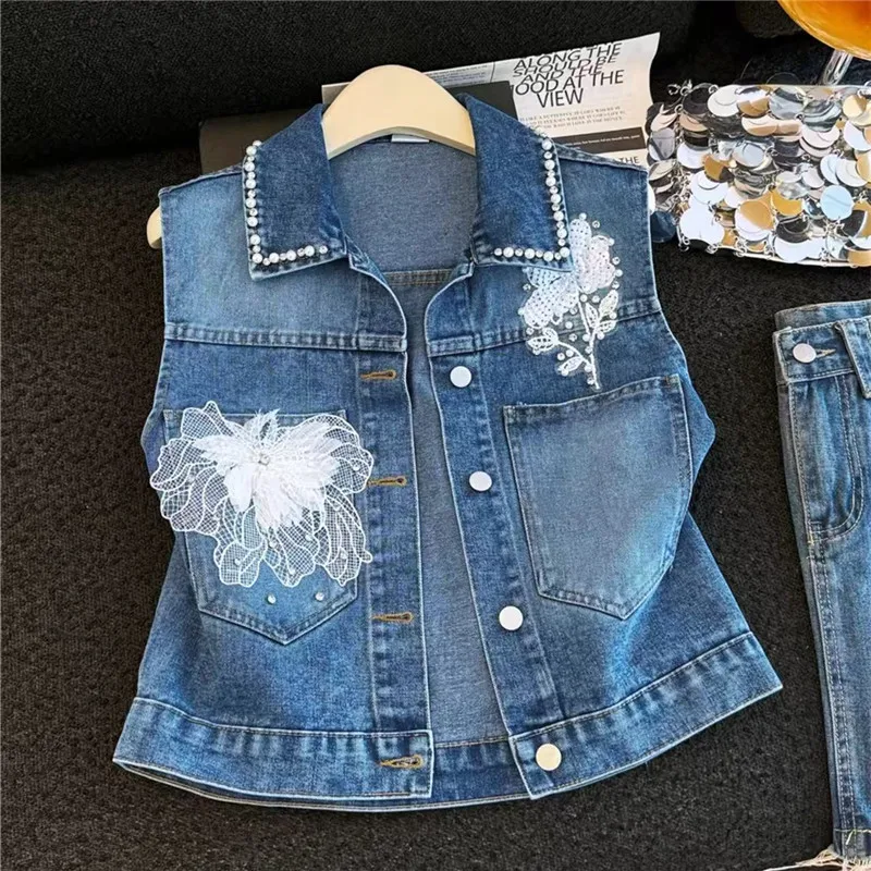 Fashion Beaded Diamond Sequins Flower Denim Vest Spring Women Lapel Single-Breasted Sleeveless Blue Slim Short Cowboy Waistcoat
Fashion Beaded Diamond Sequins Flower Denim Vest Spring Women Lapel Single-Breasted Sleeveless Blue Slim Short Cowboy Waistcoat