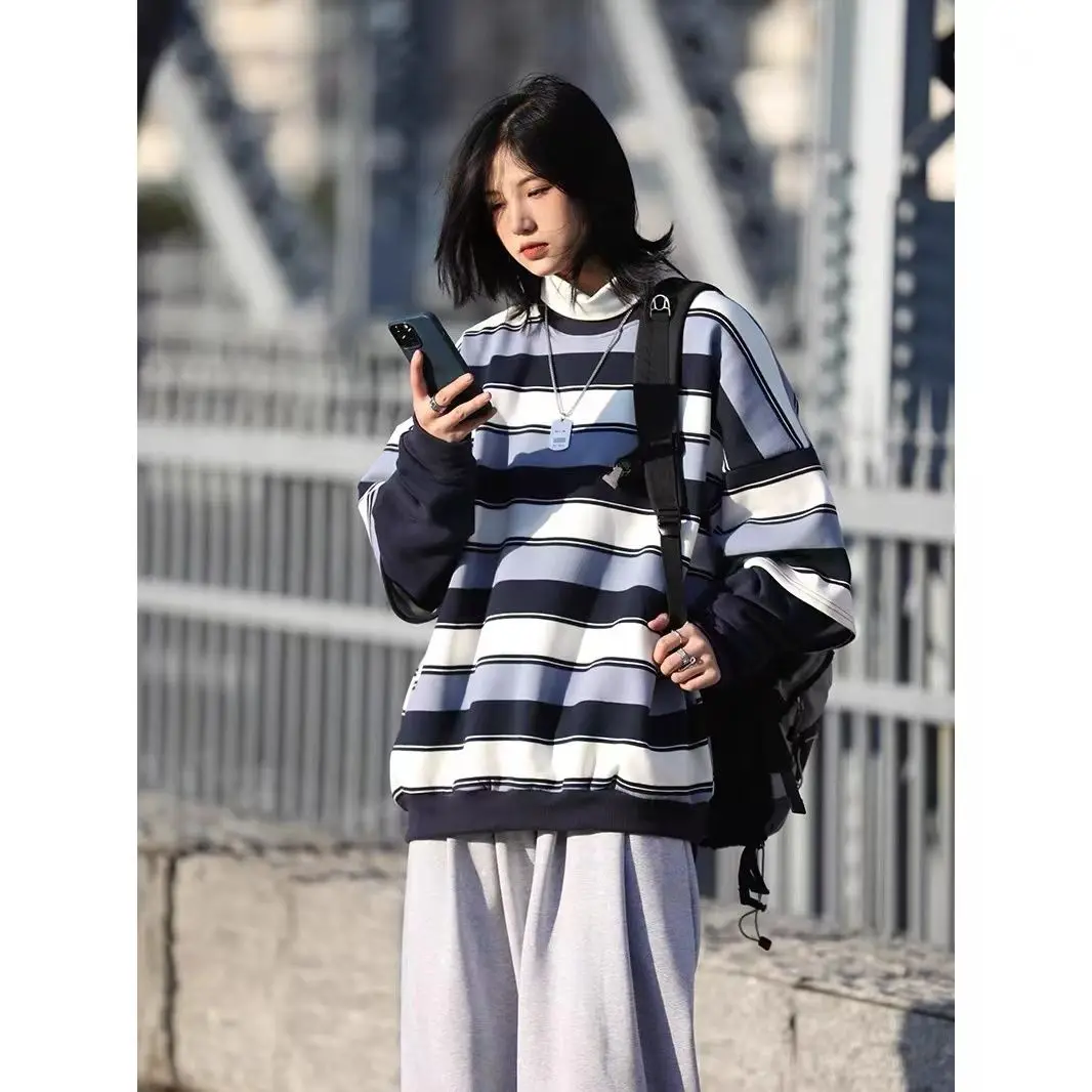 Add pile splicing sleeve stripe fleece winter wind ins no hat round collar men and women holiday two long sleeves loose coat Y2K
Add pile splicing sleeve stripe fleece winter wind ins no hat round collar men and women holiday two long sleeves loose coat Y2K