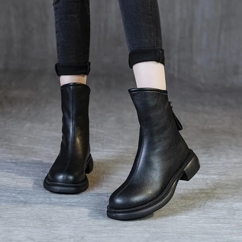 Real Leather Boots Short Boot Thick Heel Rough Zipper Back Casual Style Women's Shoe round Head Rubber Outsole Leather
Real Leather Boots Short Boot Thick Heel Rough Zipper Back Casual Style Women's Shoe round Head Rubber Outsole Leather