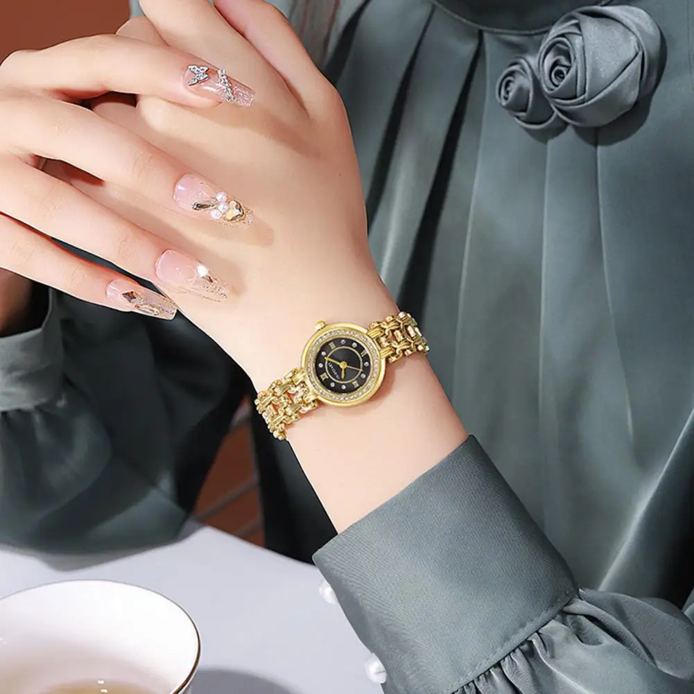 Elegant Women Watch Ladies Bracelet Watch Elegant Rhinestone Bracelet Watch for Women Metal Strap Round Dial for Ladies
Elegant Women Watch Ladies Bracelet Watch Elegant Rhinestone Bracelet Watch for Women Metal Strap Round Dial for Ladies