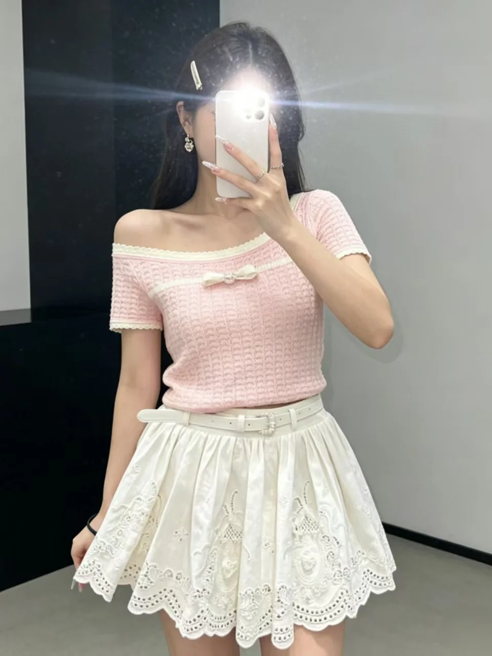 Sweet Style Knot Slim Fit Short Sleeve One Shoulder Knitted Top Women's Fashion High End European Goods
Sweet Style Knot Slim Fit Short Sleeve One Shoulder Knitted Top Women's Fashion High End European Goods