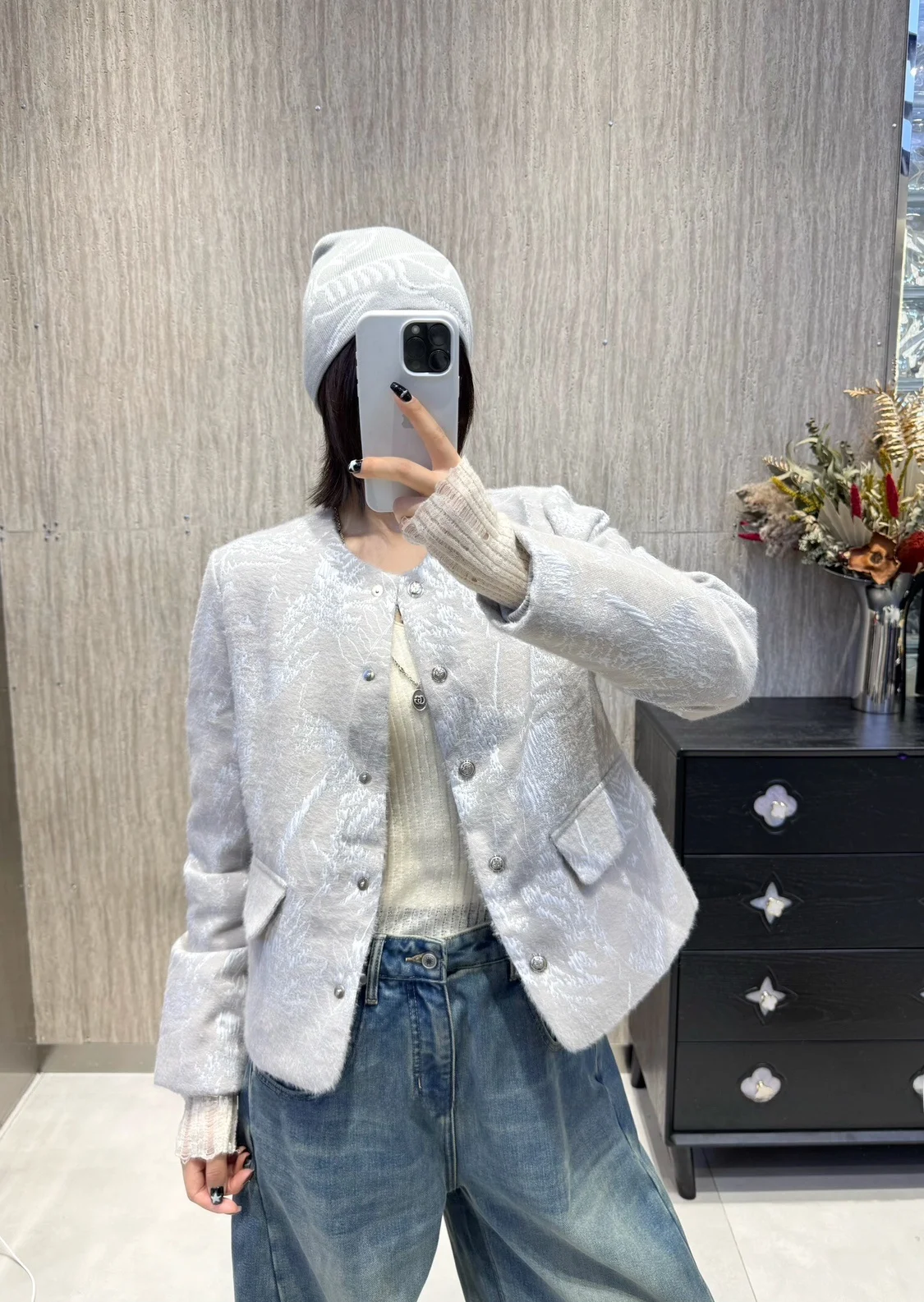 Loose Casual Pure Color Faionable Women's Vest Autumn 2025 New Sle European Goods Design Sense Fake Coat
Loose Casual Pure Color Faionable Women's Vest Autumn 2025 New Sle European Goods Design Sense Fake Coat
