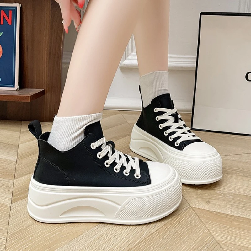 Flats Platform Women Shoes 2025 Autumn New Fashion Casual Sports Shoes Women Thick-soled Height-increasing Sneakers Versatile
Flats Platform Women Shoes 2025 Autumn New Fashion Casual Sports Shoes Women Thick-soled Height-increasing Sneakers Versatile