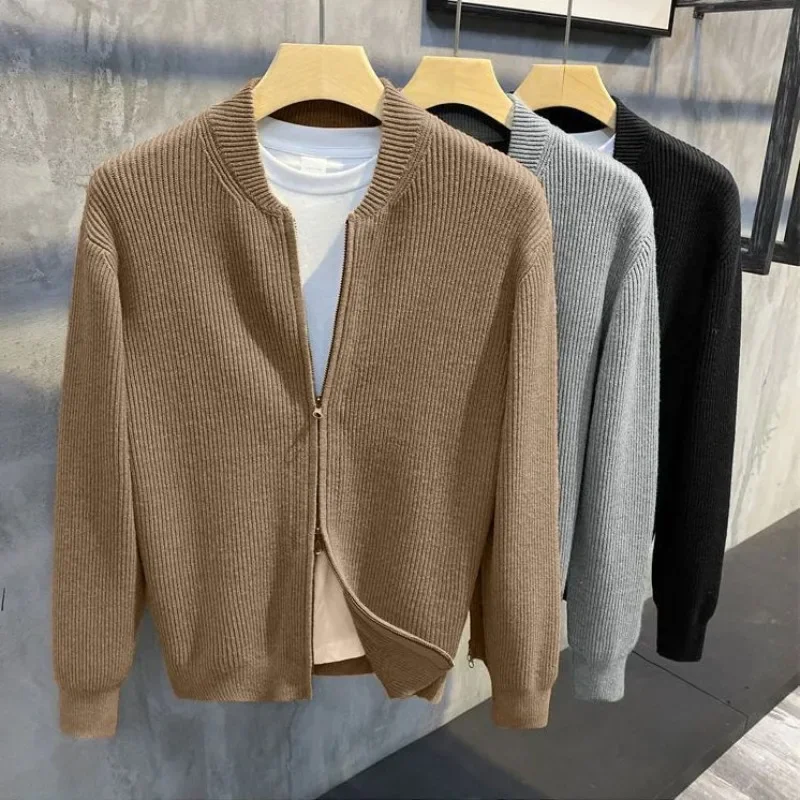 Men's Knitted Cardigan Warm Double Zipper Pit Stripe Slim Fit Sweater Casual Versatile Trend Baseball Collar Sweater Coat
Men's Knitted Cardigan Warm Double Zipper Pit Stripe Slim Fit Sweater Casual Versatile Trend Baseball Collar Sweater Coat