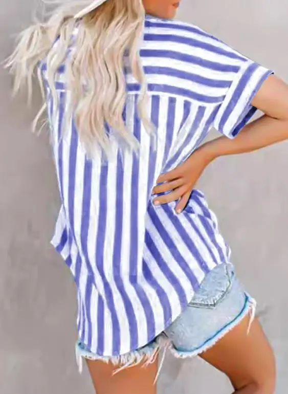 Loose Women Shirt Summer Classic Style Lapel Contrasting Stripes Patchwork Buttons Placket Short Sleeved Shirt Suitable for Work
Loose Women Shirt Summer Classic Style Lapel Contrasting Stripes Patchwork Buttons Placket Short Sleeved Shirt Suitable for Work