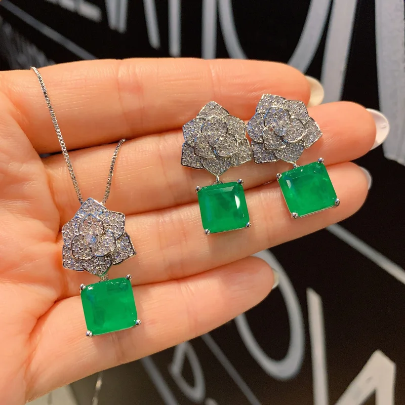 Jewelry European American Imitation Emerald Bar Ring Necklace and Earring Suit Flower-Shaped Creative Style Full Diamo
Jewelry European American Imitation Emerald Bar Ring Necklace and Earring Suit Flower-Shaped Creative Style Full Diamo