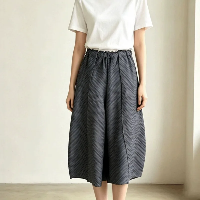 Miyake Pleated Solid Mid-Length Pants Women 2026 Summer Slim Vibrant Design Commuter Versatile Loose Seven-Point Wide-Leg Pants
Miyake Pleated Solid Mid-Length Pants Women 2026 Summer Slim Vibrant Design Commuter Versatile Loose Seven-Point Wide-Leg Pants