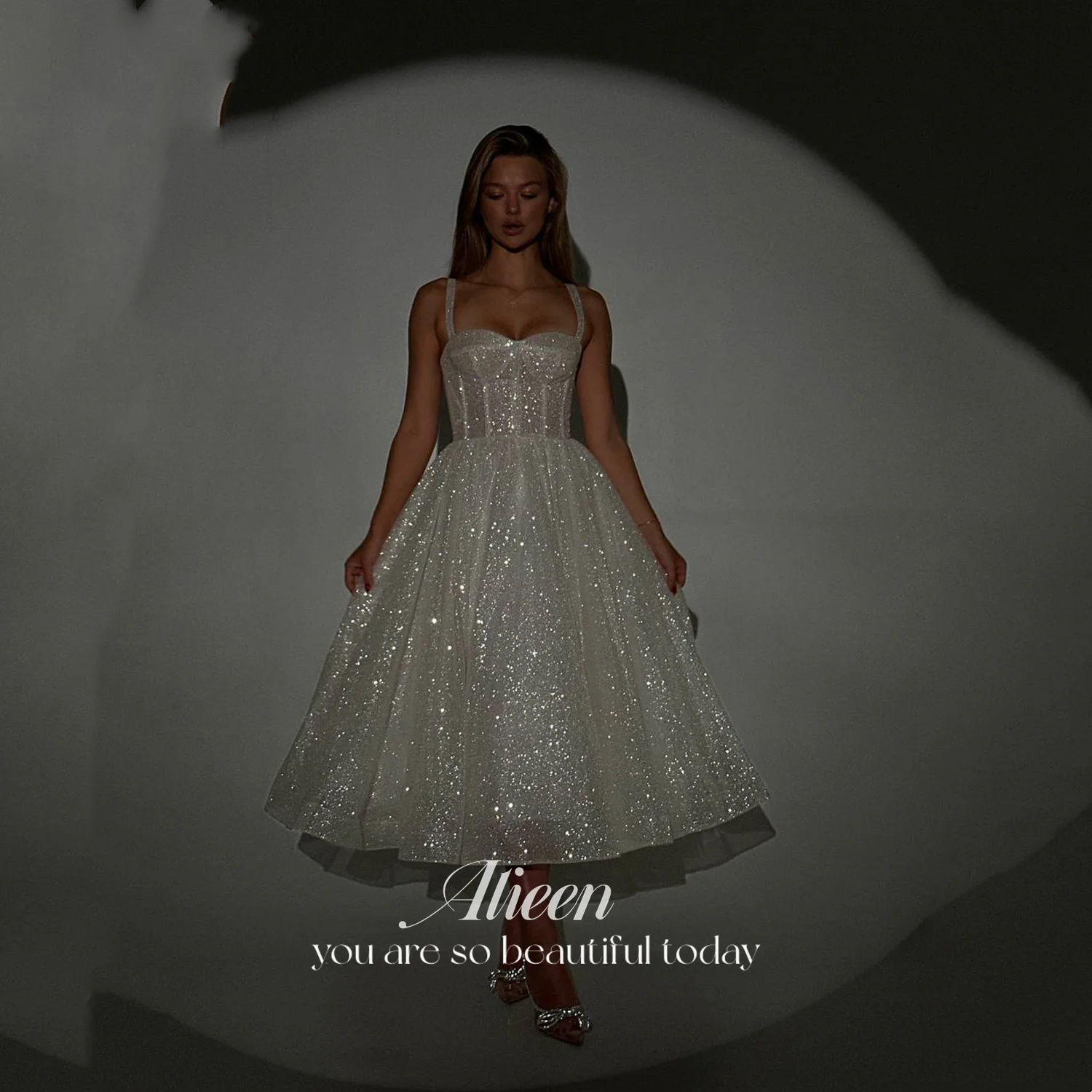 Aileen Customized Evening Dresses for Special Occasions Shiny Spaghetti Straps A-line Medium Length Women's Evening Dress Prom
Aileen Customized Evening Dresses for Special Occasions Shiny Spaghetti Straps A-line Medium Length Women's Evening Dress Prom