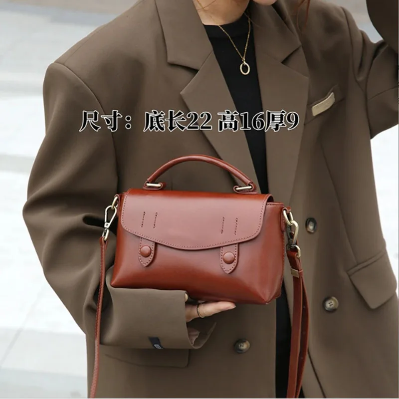 2025 New Luxury Leather Women's Handbag - Retro Single Shoulder Fashion Crossbody Bag High Quality Small Square Bag
2025 New Luxury Leather Women's Handbag - Retro Single Shoulder Fashion Crossbody Bag High Quality Small Square Bag