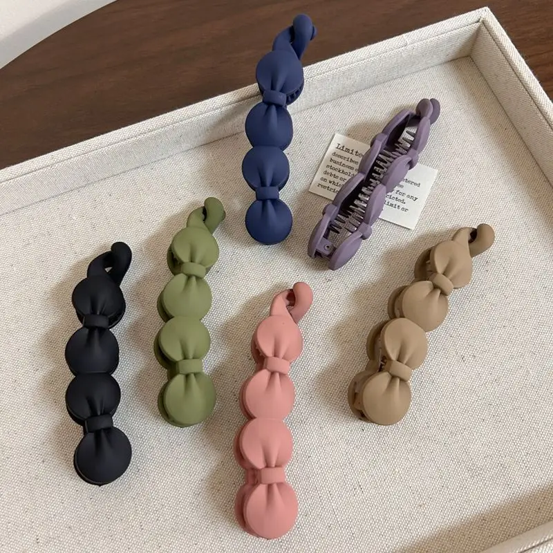 Новый однотонный универсальный зажим-банан с бантом, повседневный элегантный горизонтальный зажим для волос, женские аксессуары для ванной и макияжа
Новый однотонный универсальный зажим-банан с бантом, повседневный элегантный горизонтальный зажим для волос, женские аксессуары для ванной и макияжа