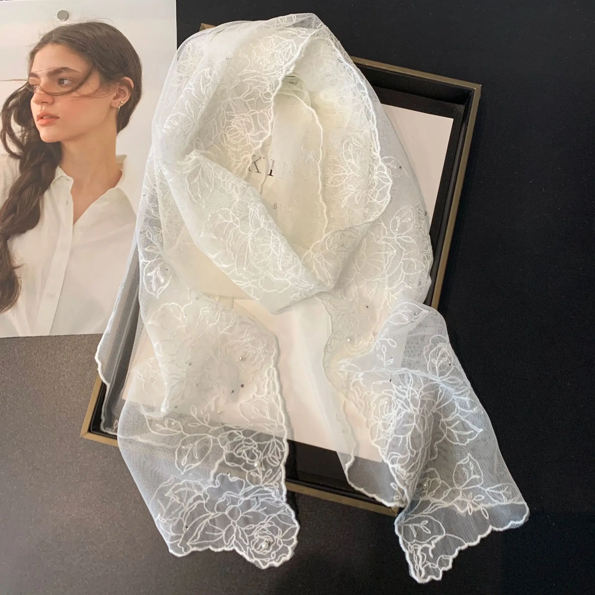 Lace Pearl Hot Diamond Silk Scarf Korean Version Versatile White Lace Fireworks Embroidery Headband Headband Dress Waist Seal
Lace Pearl Hot Diamond Silk Scarf Korean Version Versatile White Lace Fireworks Embroidery Headband Headband Dress Waist Seal