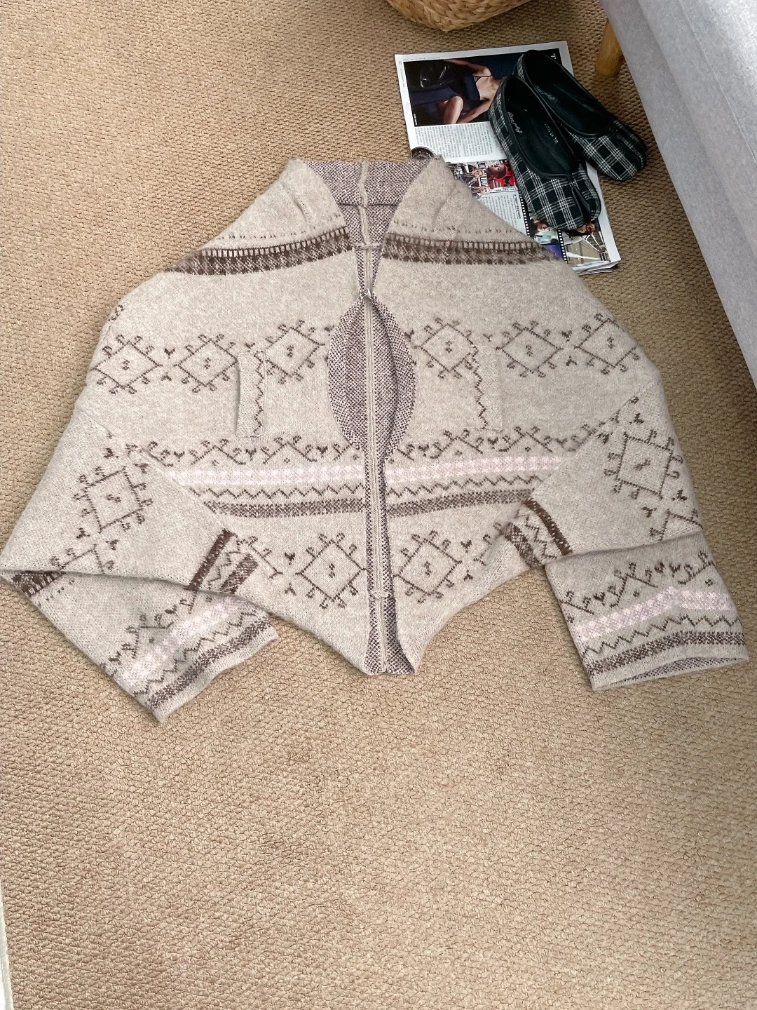 Artisanal oulder-Drop Knitwear Island Sweater Jaet Women's Autumn Winter Faion Casual Loose Fit Long Sve Cardigan
Artisanal oulder-Drop Knitwear Island Sweater Jaet Women's Autumn Winter Faion Casual Loose Fit Long Sve Cardigan