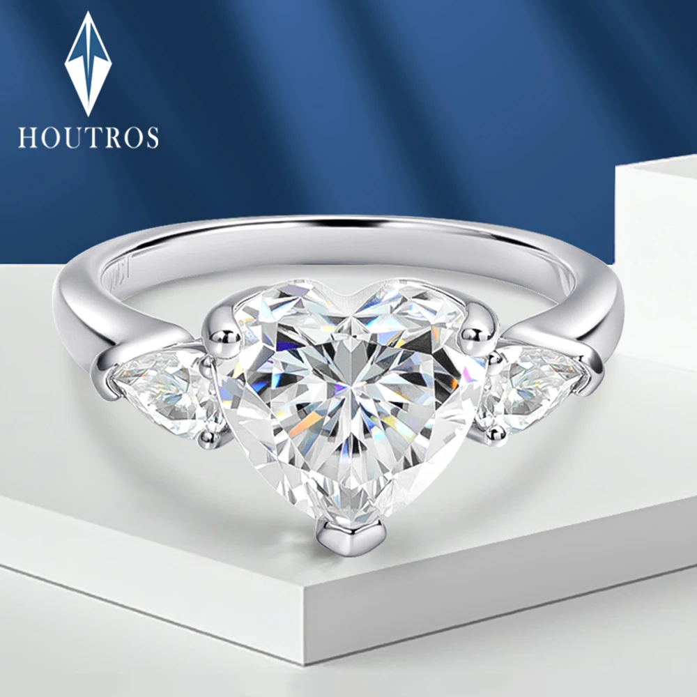 1-4CT Heart Cut Moissanite Engagement Rings Three Stone Heart Shaped Diamond Ring For Women S925 Silver Wedding Bands Jewelry
1-4CT Heart Cut Moissanite Engagement Rings Three Stone Heart Shaped Diamond Ring For Women S925 Silver Wedding Bands Jewelry