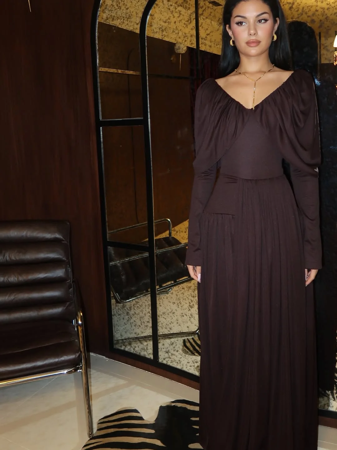Aenyrst Elegant Party Dresses Formal Occasion Prom Gowns V-Neck Simply Draped Customized فساتين طويلة بأكمام
Aenyrst Elegant Party Dresses Formal Occasion Prom Gowns V-Neck Simply Draped Customized فساتين طويلة بأكمام