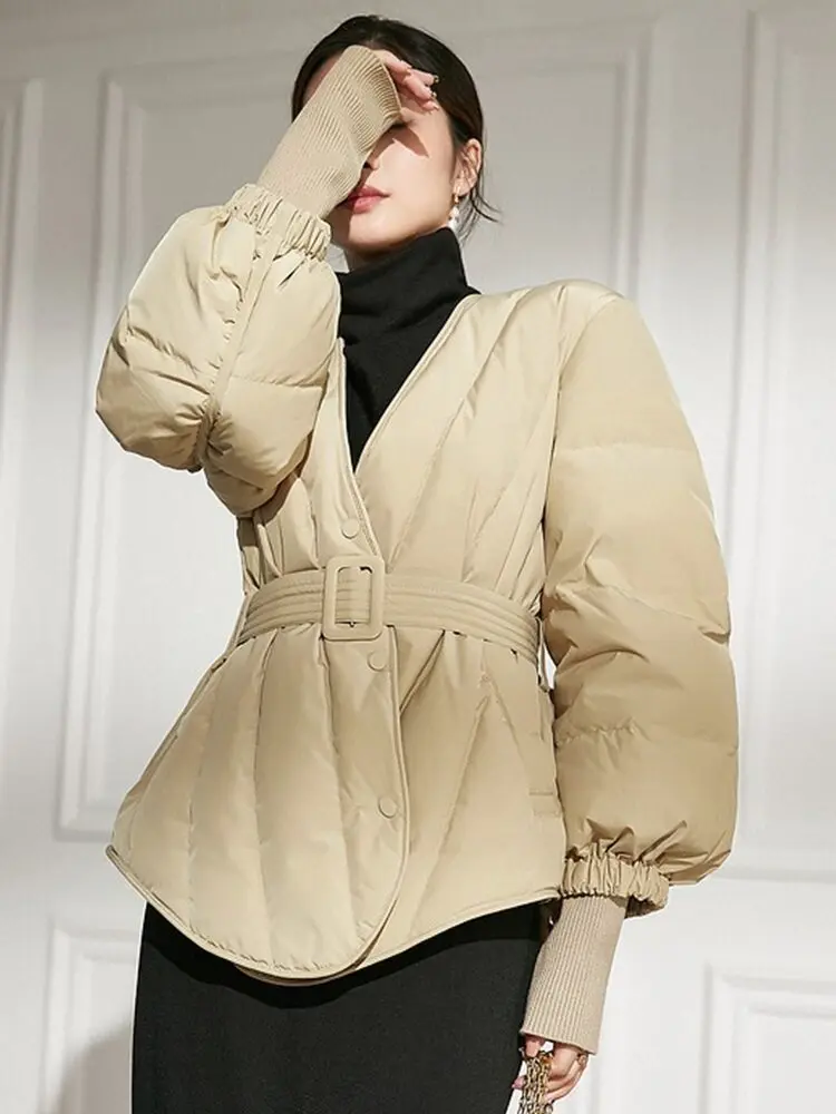 V-Neck Belted Down Jacket - Women's Lightweight Cropped Puffer Coat with Tied Waist, Chic Winter Chic
V-Neck Belted Down Jacket - Women's Lightweight Cropped Puffer Coat with Tied Waist, Chic Winter Chic