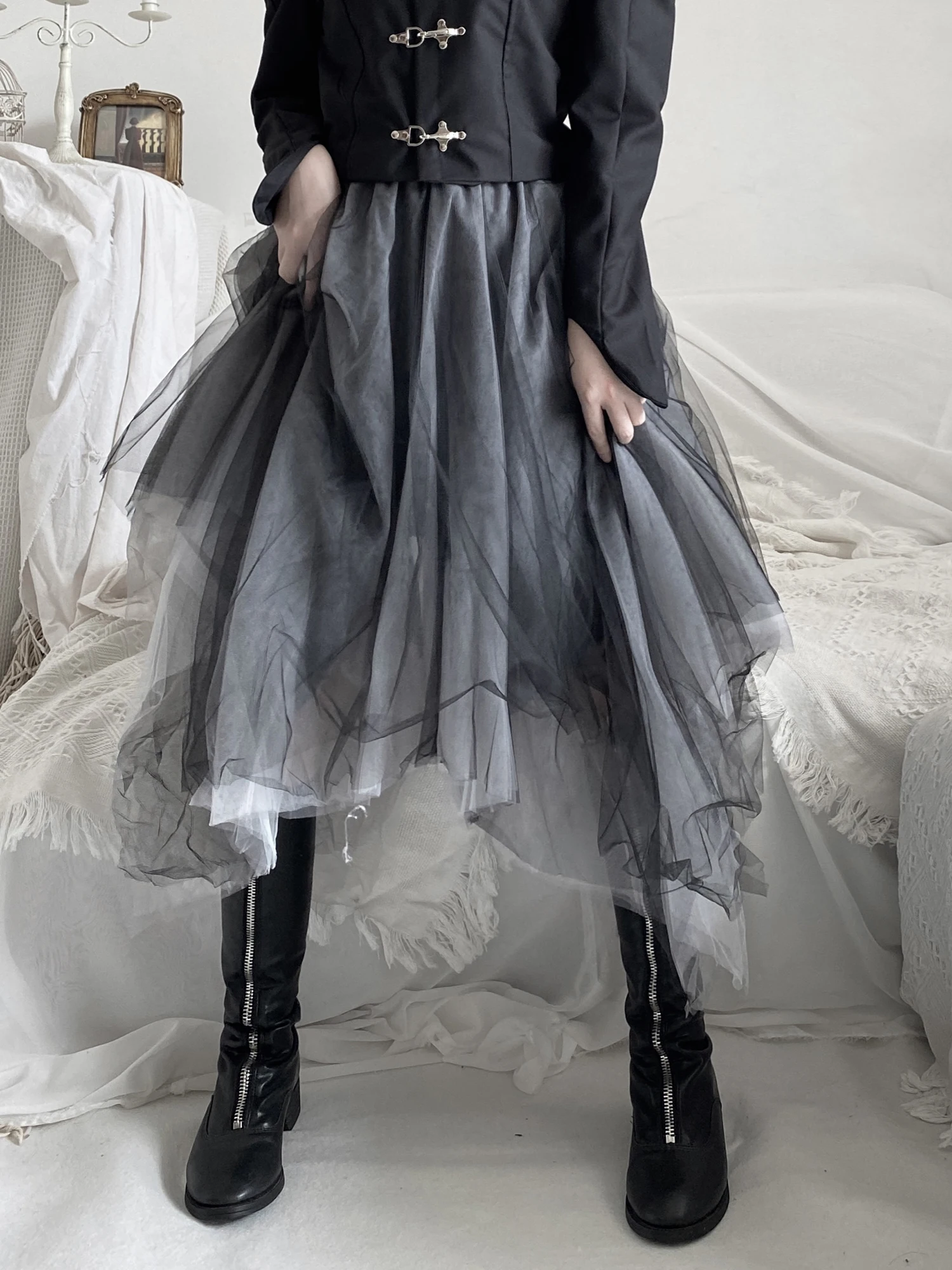 Multi-Layer Tulle Skirt with Irregular Hem And Pleats Versatile Dark Style Half-Length Puffy Skirt for Young Women
Multi-Layer Tulle Skirt with Irregular Hem And Pleats Versatile Dark Style Half-Length Puffy Skirt for Young Women