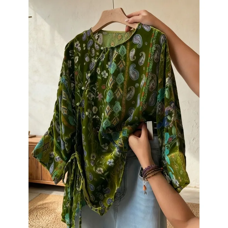 Повседневные простые и универсальные рубашки с новым дизайном осенью 2025 года и высококачественные рубашки с принтом в стиле ретро
Повседневные простые и универсальные рубашки с новым дизайном осенью 2025 года и высококачественные рубашки с принтом в стиле ретро