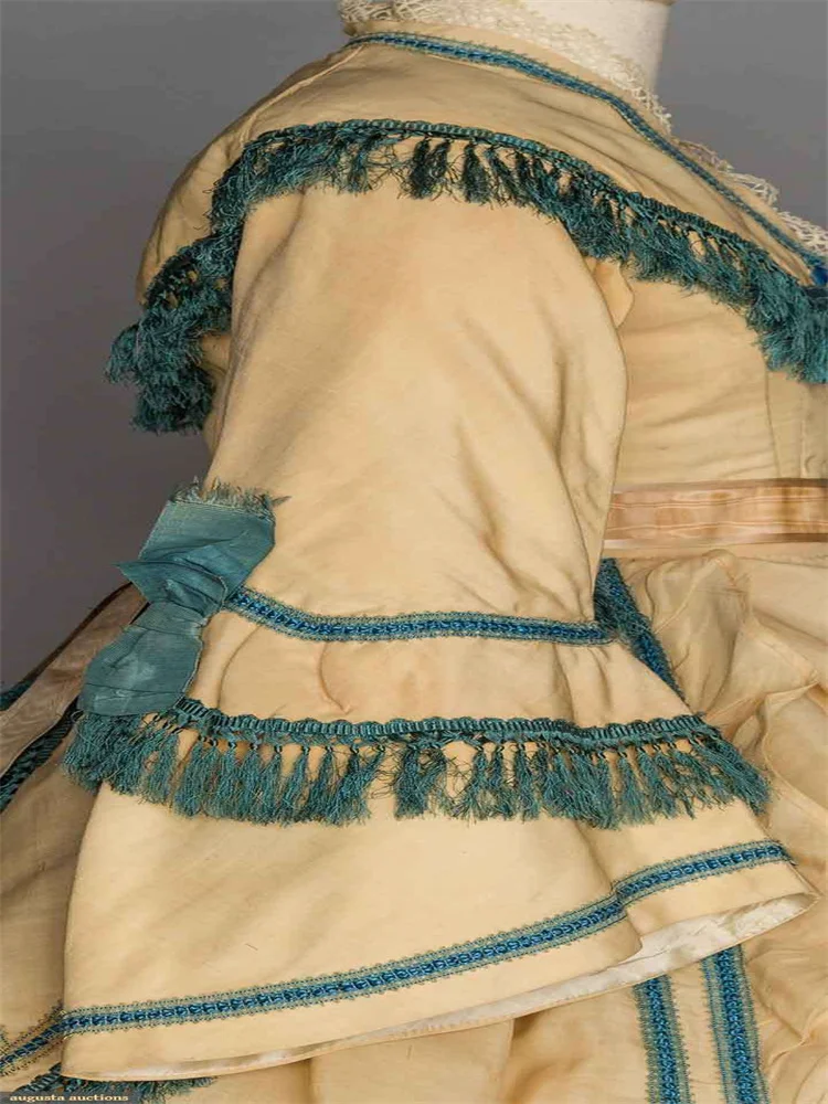1860s Victorian Afternoon Costume Renaissance Royal Court Noble Duchess Walking Bustle Dress Historical Tea Party Ball Gown
1860s Victorian Afternoon Costume Renaissance Royal Court Noble Duchess Walking Bustle Dress Historical Tea Party Ball Gown