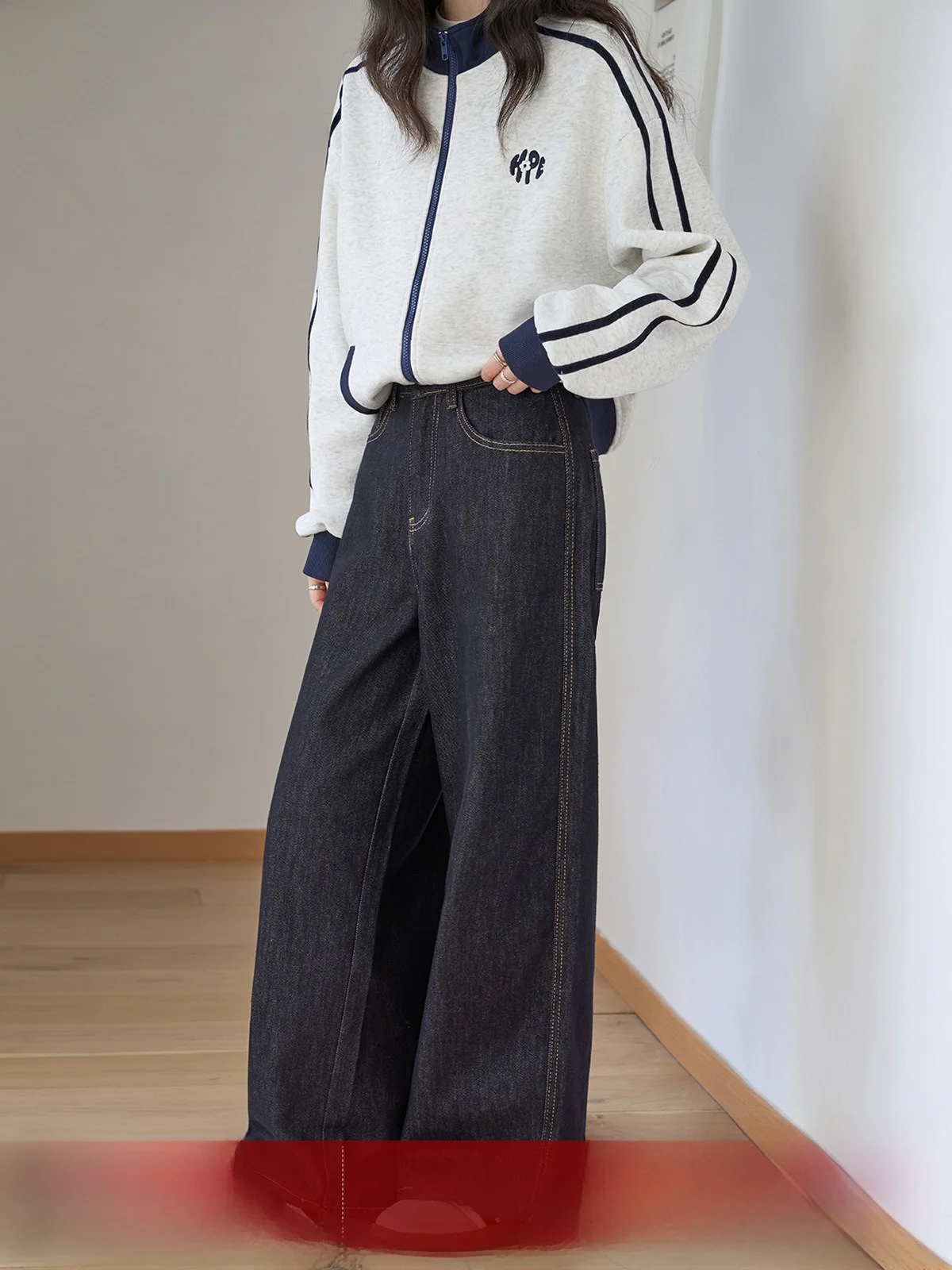 Женские джинсы Deep Blue с высокой талией, широкими штанинами и прямым кроем, свободные, стройнящие, в пол, для повседневной носки, водоотталкивающие
Женские джинсы Deep Blue с высокой талией, широкими штанинами и прямым кроем, свободные, стройнящие, в пол, для повседневной носки, водоотталкивающие