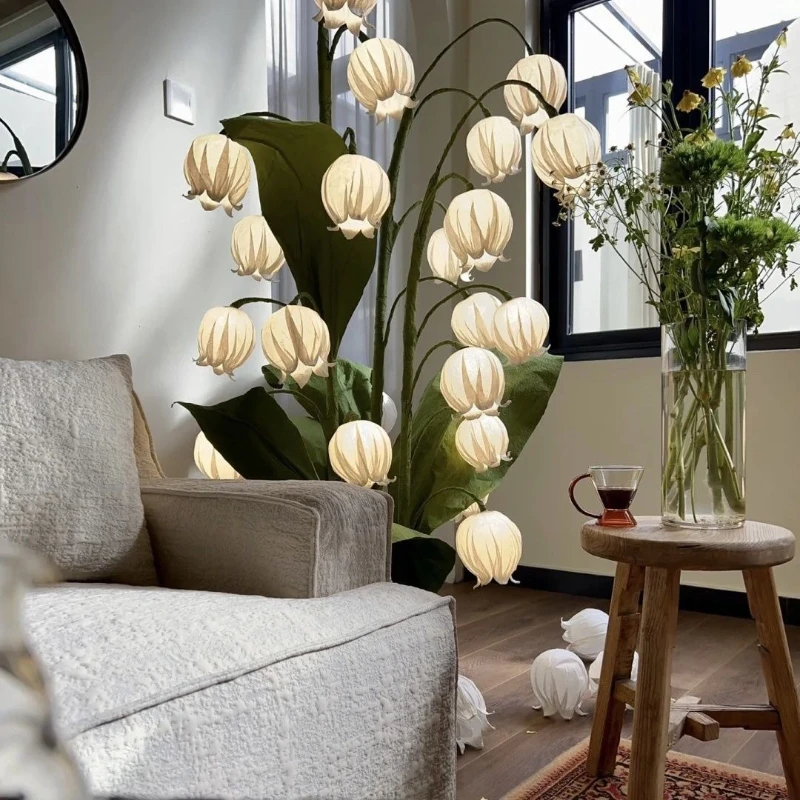 Lily of the valley flower lamp living room bedroom floor lamp high value store decoration light luxury table
Lily of the valley flower lamp living room bedroom floor lamp high value store decoration light luxury table