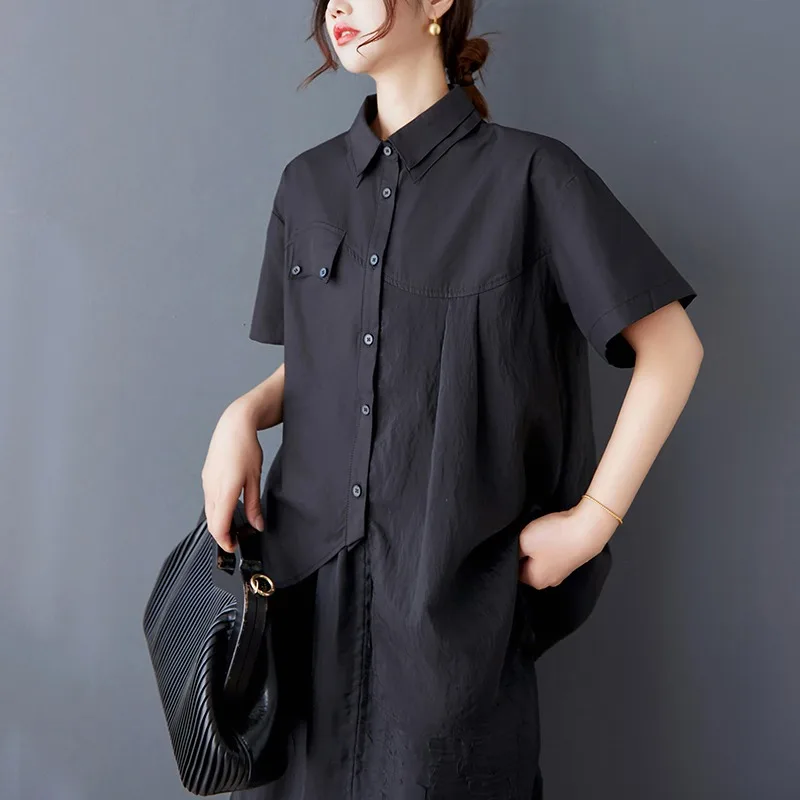 Yamamoto Japanese style double neck design with irregular color blocking before and after solid color shirt
Yamamoto Japanese style double neck design with irregular color blocking before and after solid color shirt