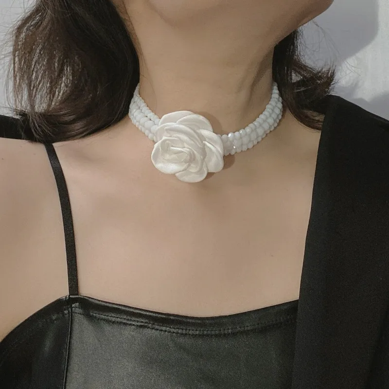 White Velvet Flower Women Necklace Fashion Crystal Multi-layer Luxury Wedding Banquet Clavicle Chain For Ladies Fashion Jewelry
White Velvet Flower Women Necklace Fashion Crystal Multi-layer Luxury Wedding Banquet Clavicle Chain For Ladies Fashion Jewelry
