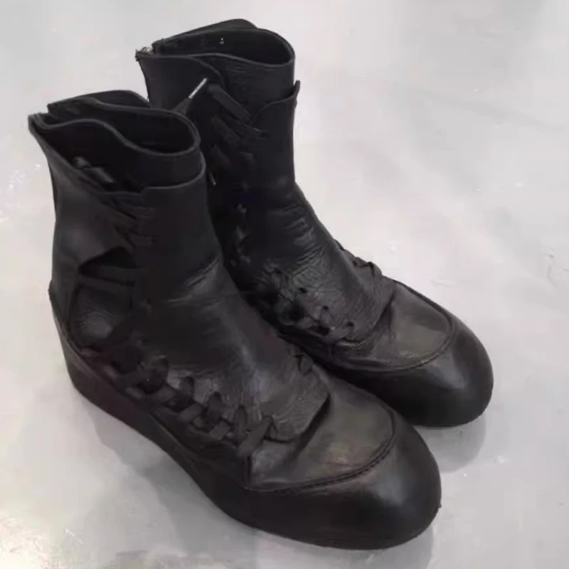 Мужские высокие ботильоны на платформе со шнуровкой и молнией сзади, 2026, повседневная модная обувь на толстой подошве и танкетке на осень-зиму
Мужские высокие ботильоны на платформе со шнуровкой и молнией сзади, 2026, повседневная модная обувь на толстой подошве и танкетке на осень-зиму