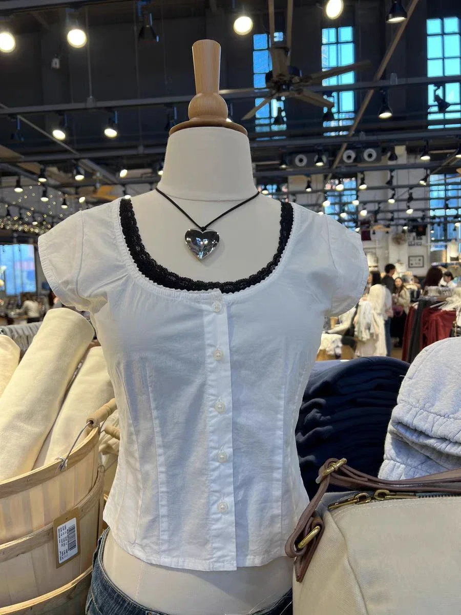 Stitching White Slim Sleeveless T-Shirts Summer U Collar Single Breasted Cotton Casual Blouse Top Femme Preppy Style y2k Tops
Stitching White Slim Sleeveless T-Shirts Summer U Collar Single Breasted Cotton Casual Blouse Top Femme Preppy Style y2k Tops