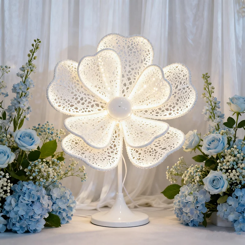 Магазин свадебной вечеринки, кружевная ткань, светящийся пион, цветок, дорожка, огни, свадебная сцена, фон, макет, декоративные украшения
Магазин свадебной вечеринки, кружевная ткань, светящийся пион, цветок, дорожка, огни, свадебная сцена, фон, макет, декоративные украшения